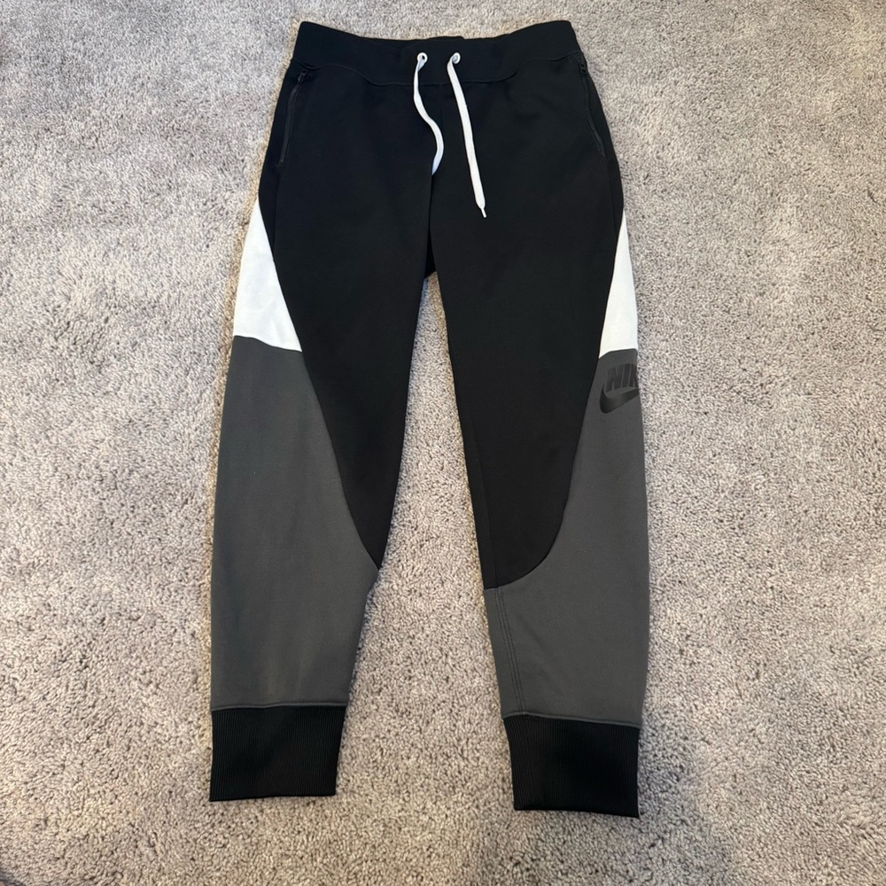 Nike Black and Gray Track Pants for Active Comfort